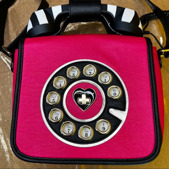 ICONIC! Betsey Johnson phone bag hot pink with black and white striped telephone - Picture 8 of 16
